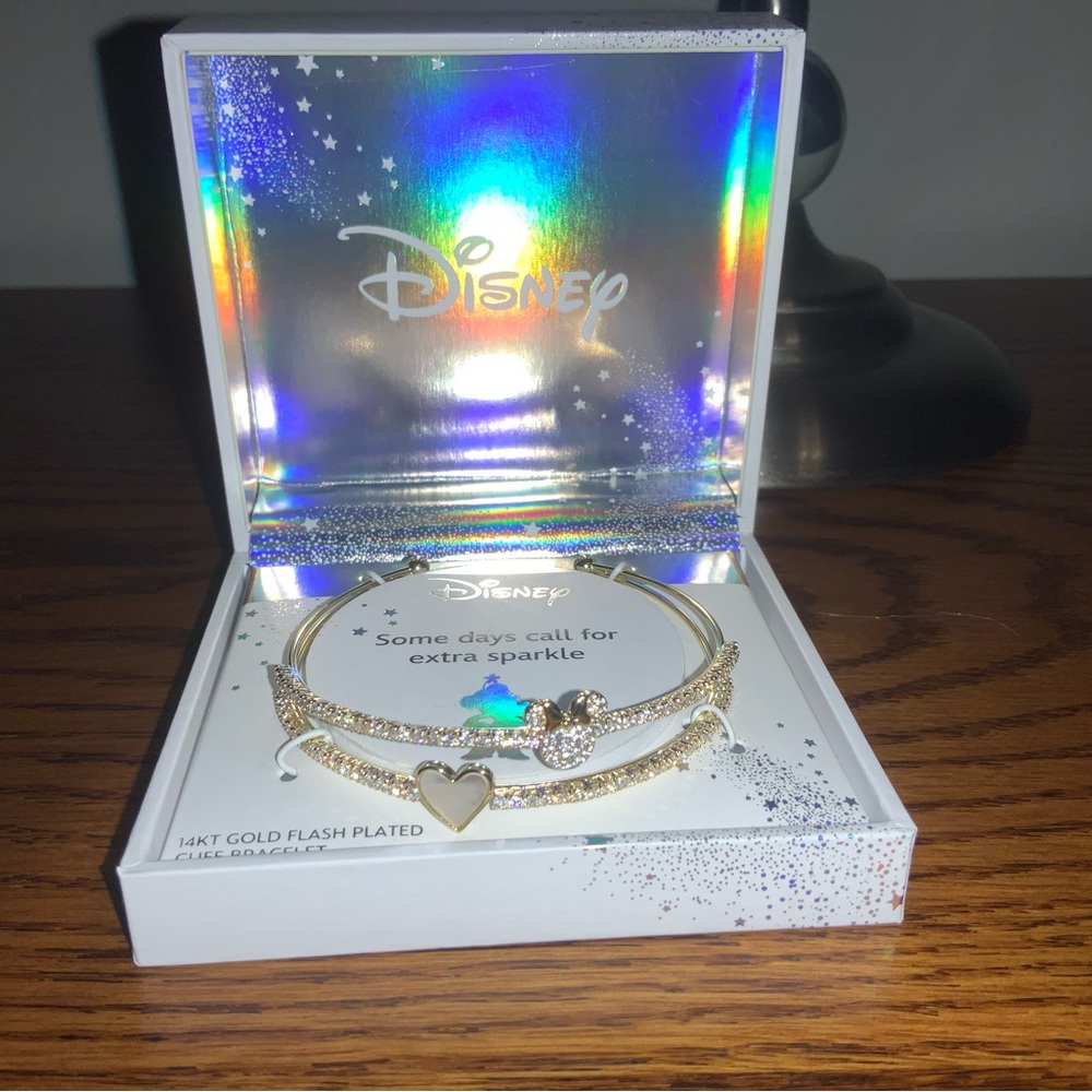 NIB Disney Gold Minnie Mouse Heart Sparkle Cuff Bracelet